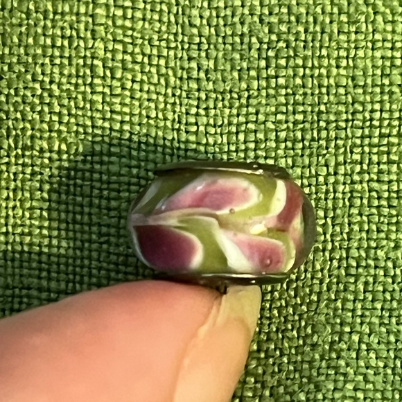 Pandora Murano glass charm, green with pink/white swirl pattern, 1 of set of 5 - Picture 2 of 6